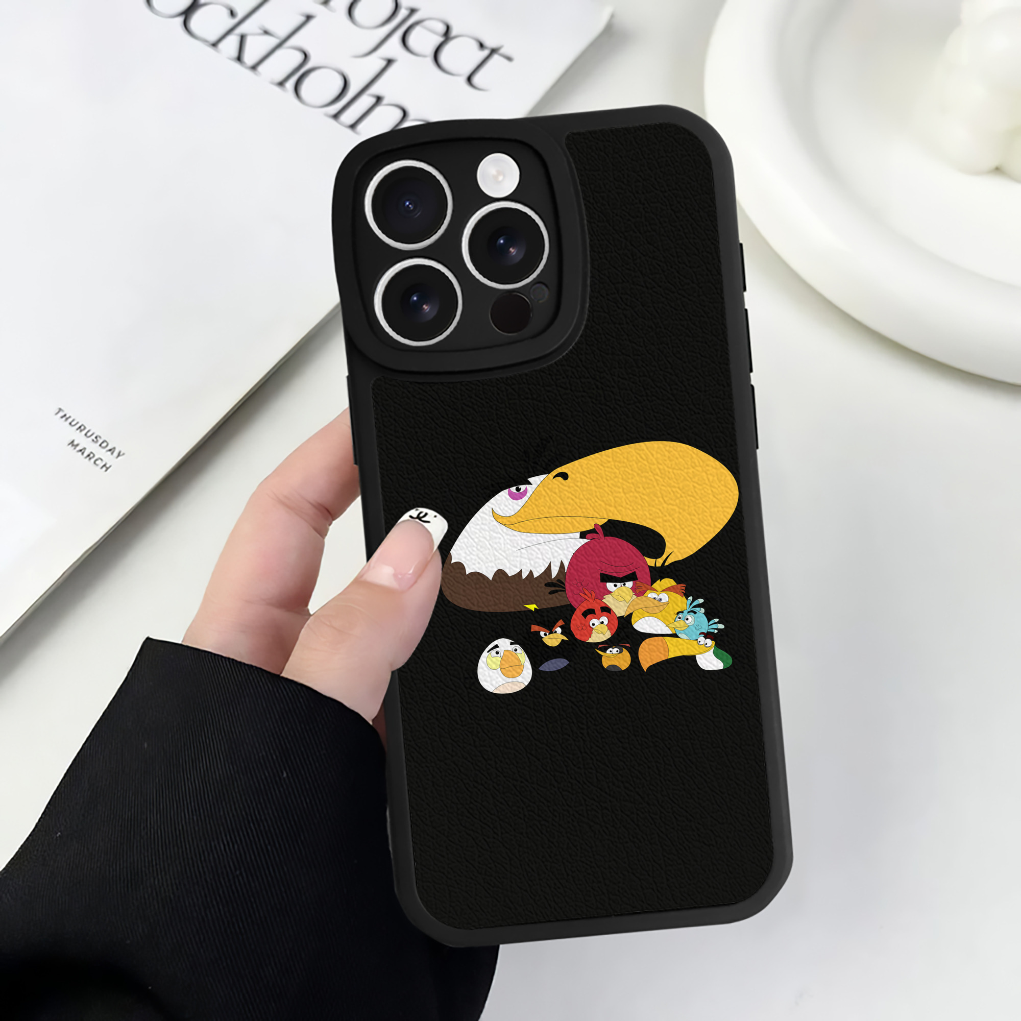 （画像用） Angry Birds アングリーバード 【iPhone 16シリーズ対応】シリコンスマホケース（レザー調） 材質：シリコン